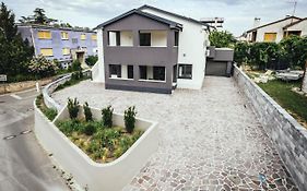 Sunsea Apartments